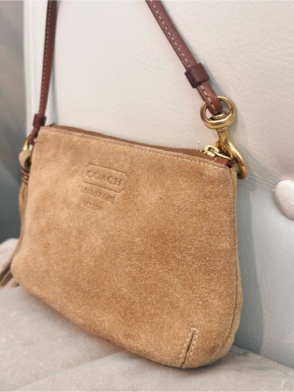 COACH Y2K Leatherware Tan Suede Tassle Wristlet - Picture 5 of 14